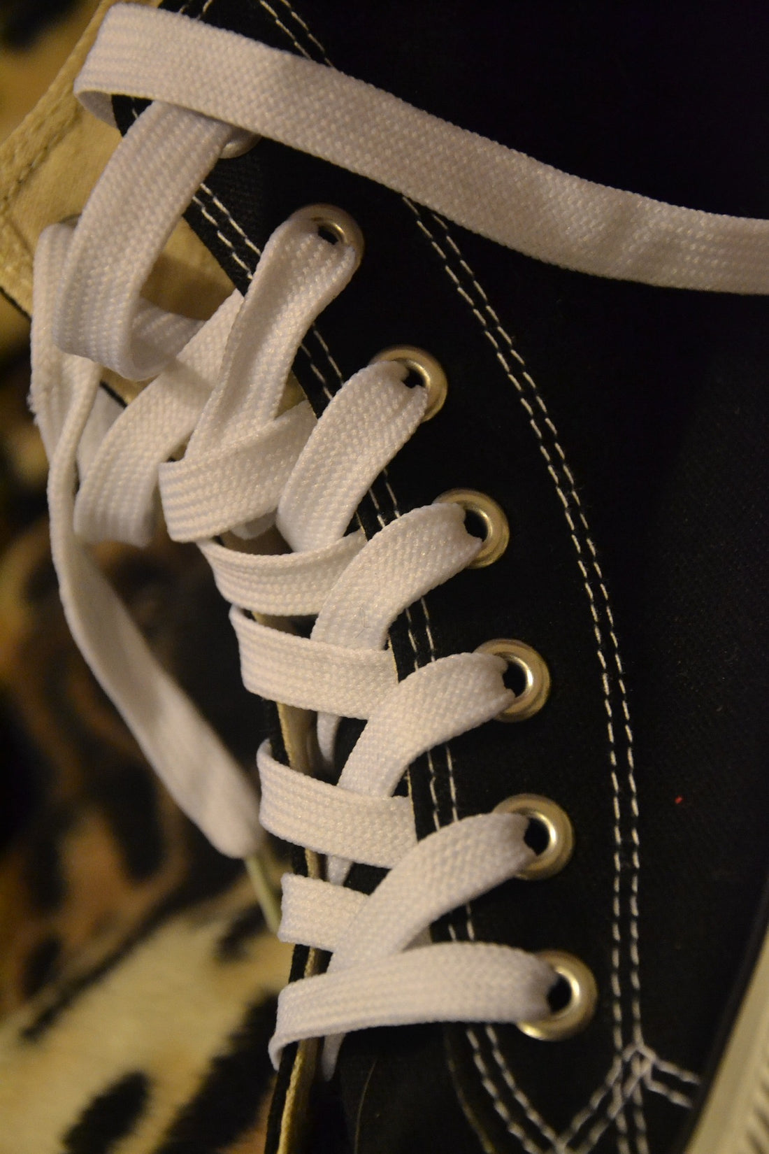 How to Choose the Right Shoelaces for Your Shoes